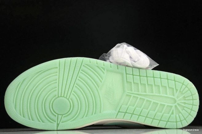 HYPE Green 1 CQ9828-131 Low Island Jordan Air 0703